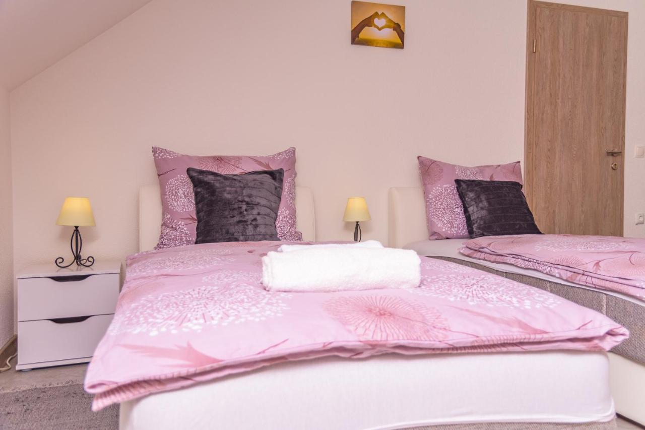 Apartmani Marijamagdalena Gračac Kültér fotó
